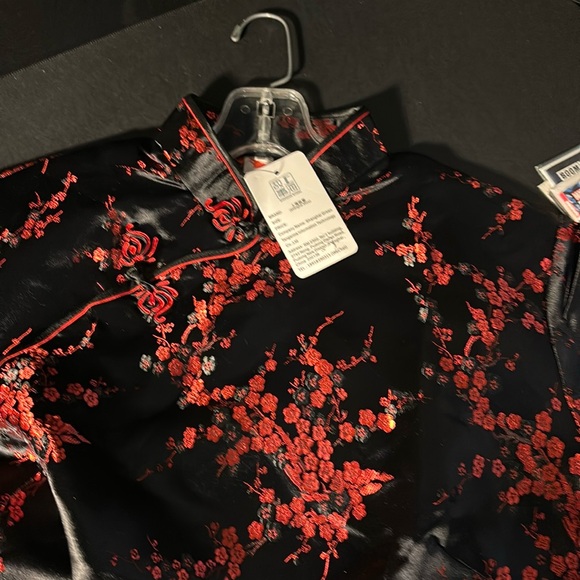 Shanghai green black and red Oriental top. XXXXL.fits like XL NWT ornate - Picture 8 of 12